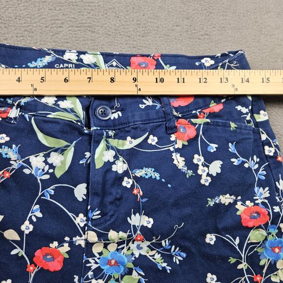 Floral Capri Pants St Johns Bay Size 8 Blue Red Garden Cottage Spring - Picture 3 of 8